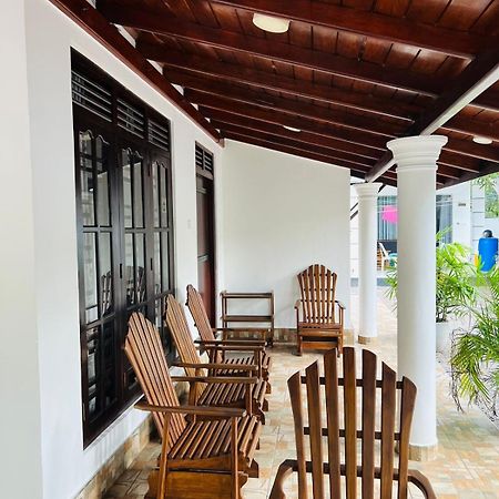 The Bambos Vila Hikkaduwa Exterior foto
